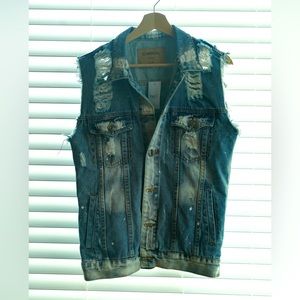 Denim vest sizes S for mens